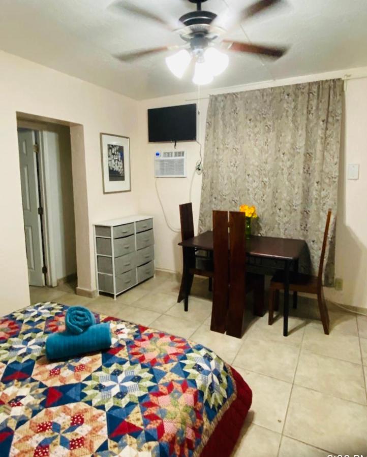 Hallandale Beach Motel With Free Parking And Full Kitchen ! No Extra Fees! Accepting Cash! Екстериор снимка