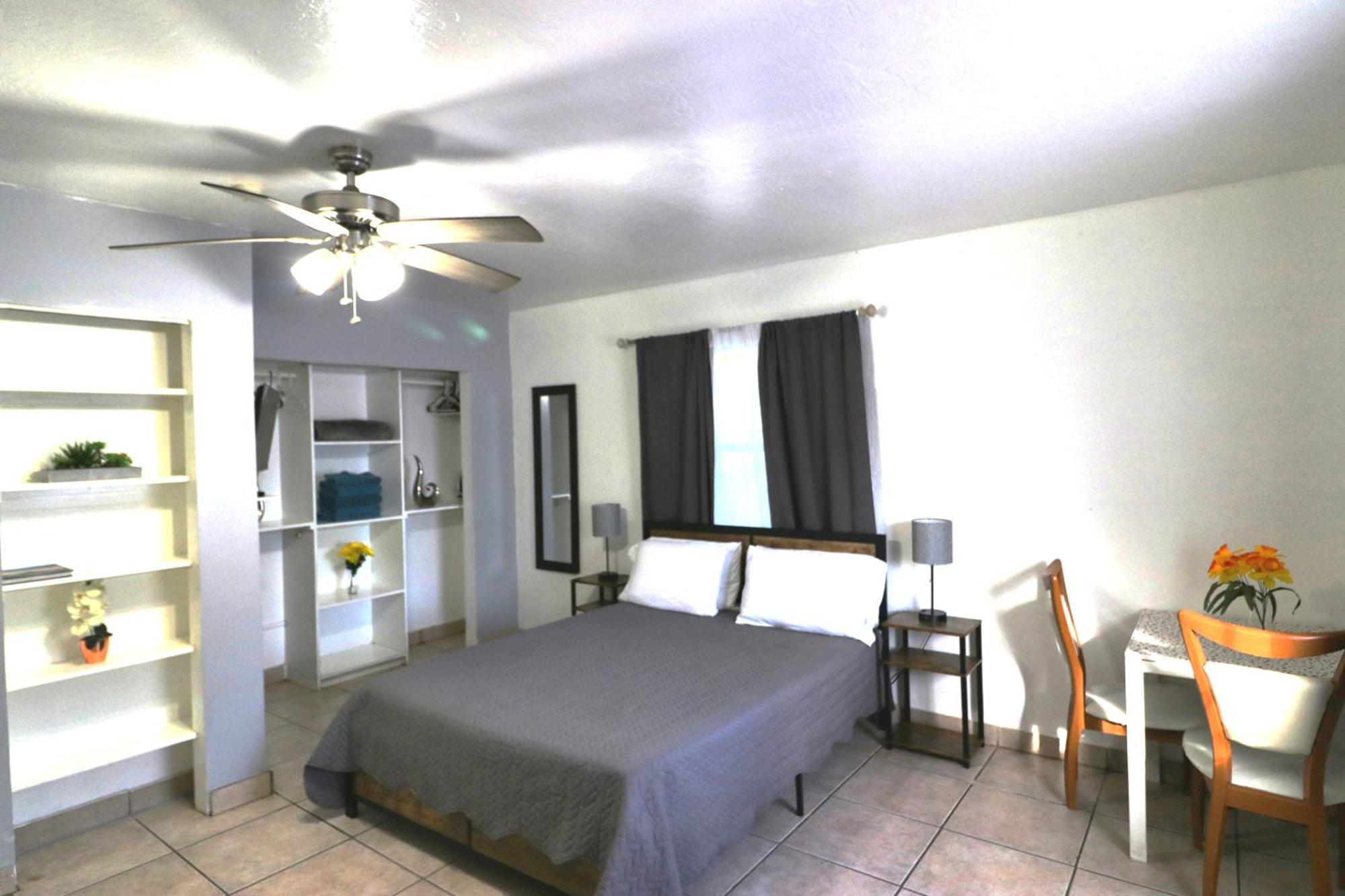 Hallandale Beach Motel With Free Parking And Full Kitchen ! No Extra Fees! Accepting Cash! Екстериор снимка