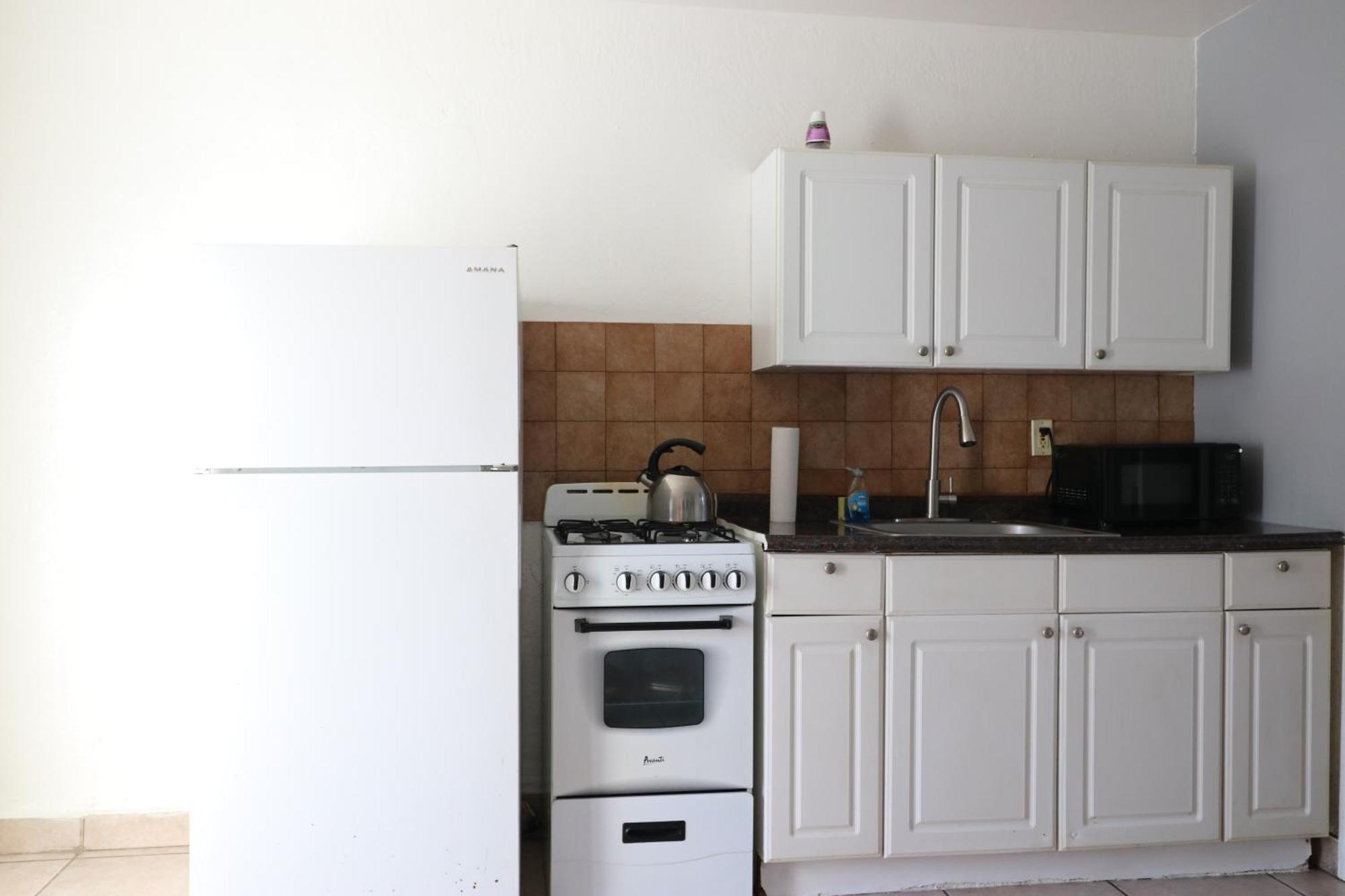 Hallandale Beach Motel With Free Parking And Full Kitchen ! No Extra Fees! Accepting Cash! Екстериор снимка