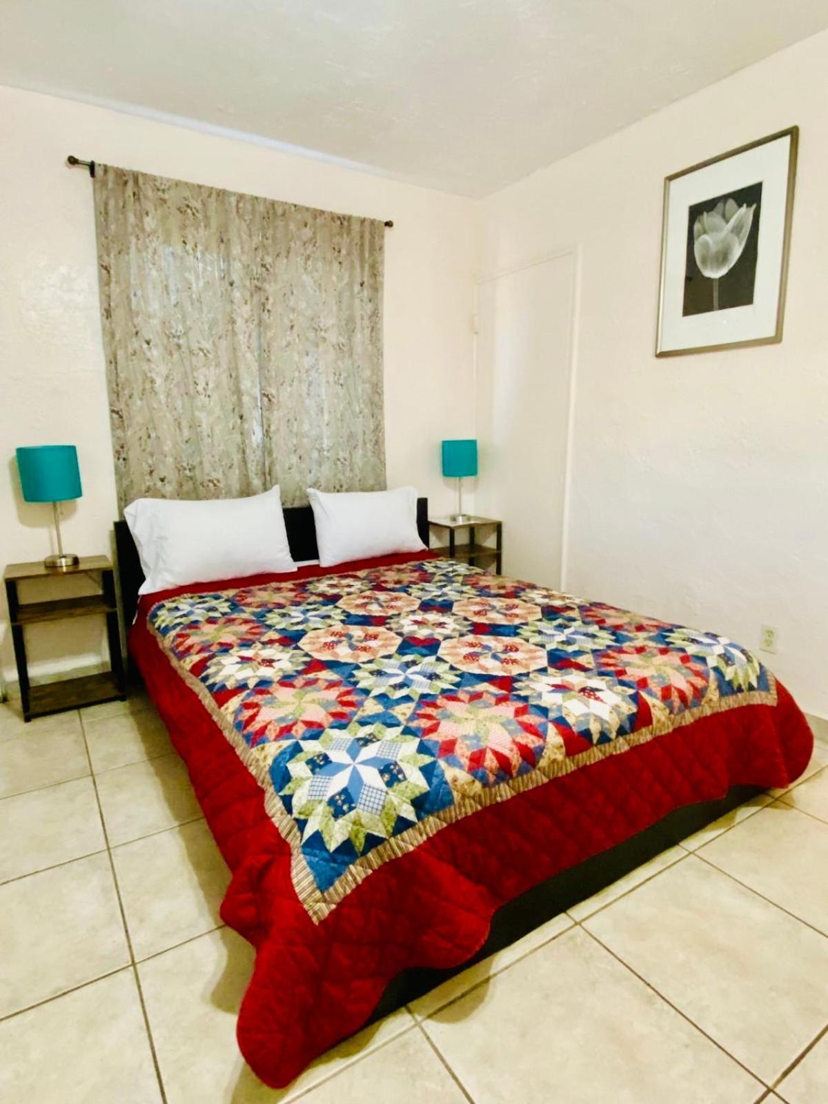 Hallandale Beach Motel With Free Parking And Full Kitchen ! No Extra Fees! Accepting Cash! Екстериор снимка